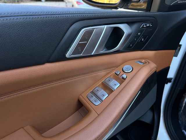 Used 2019 BMW X7 xDrive40i w/ Premium Package image 11