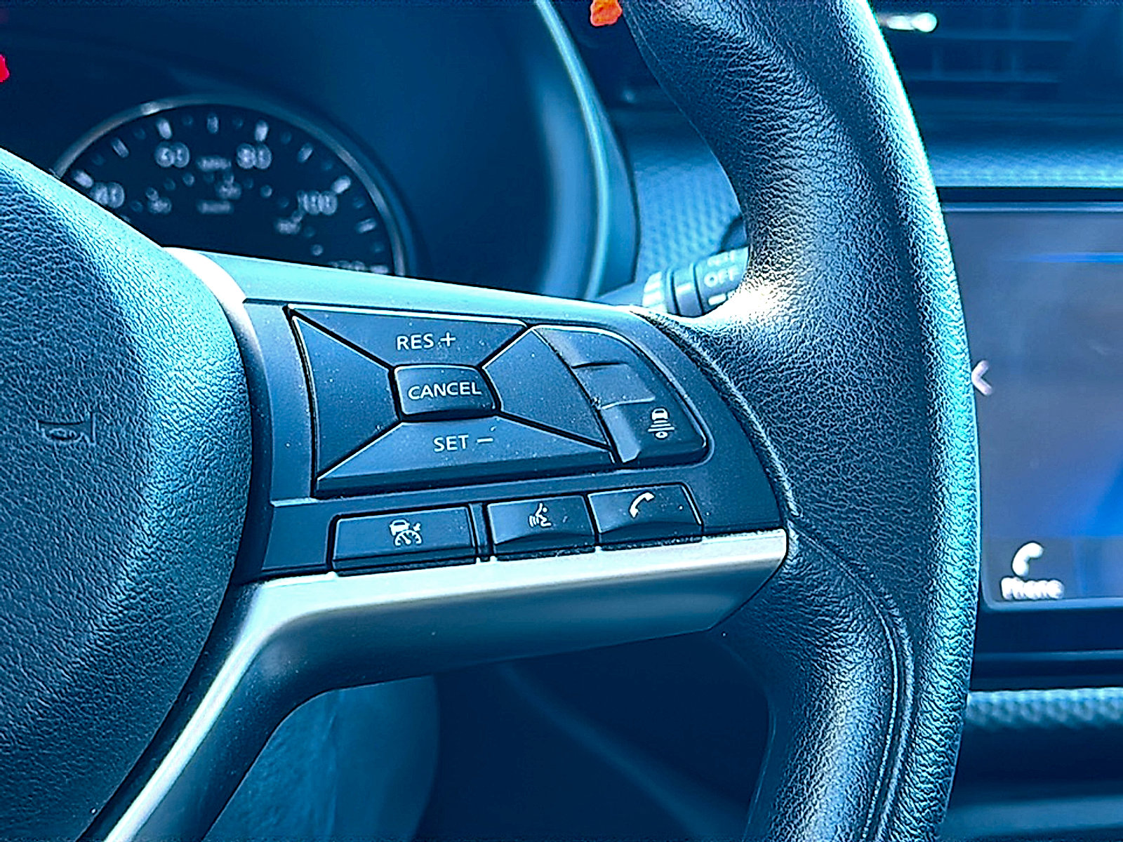 Used 2023 Nissan Kicks SV image 28