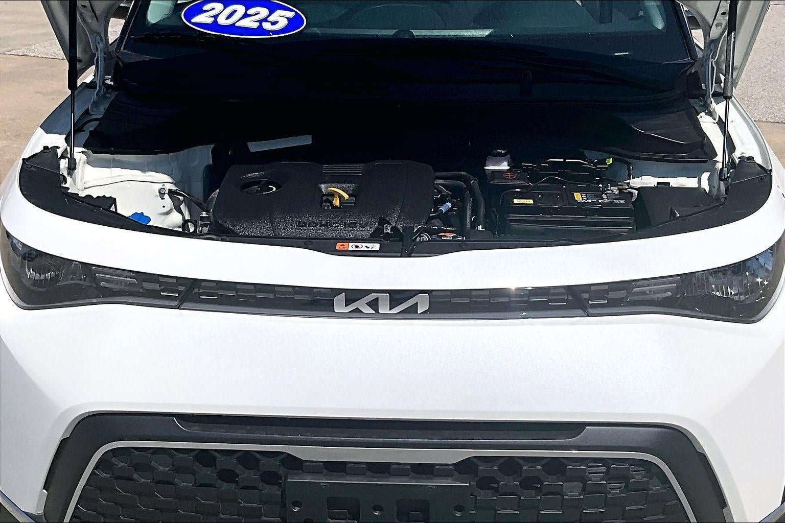 Used 2025 Kia Soul LX FWD image 30
