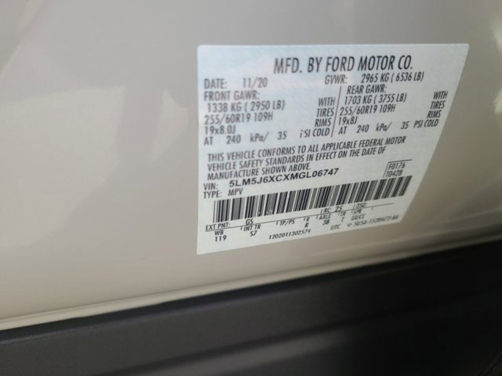 Used 2021 Lincoln Aviator AWD w/ Class IV Trailer Tow Package image 24