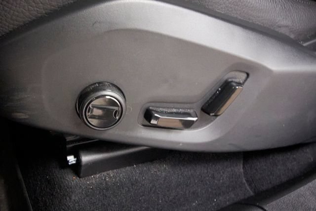 Used 2024 Volvo XC60 T8 Plus AWD/4WD image 11