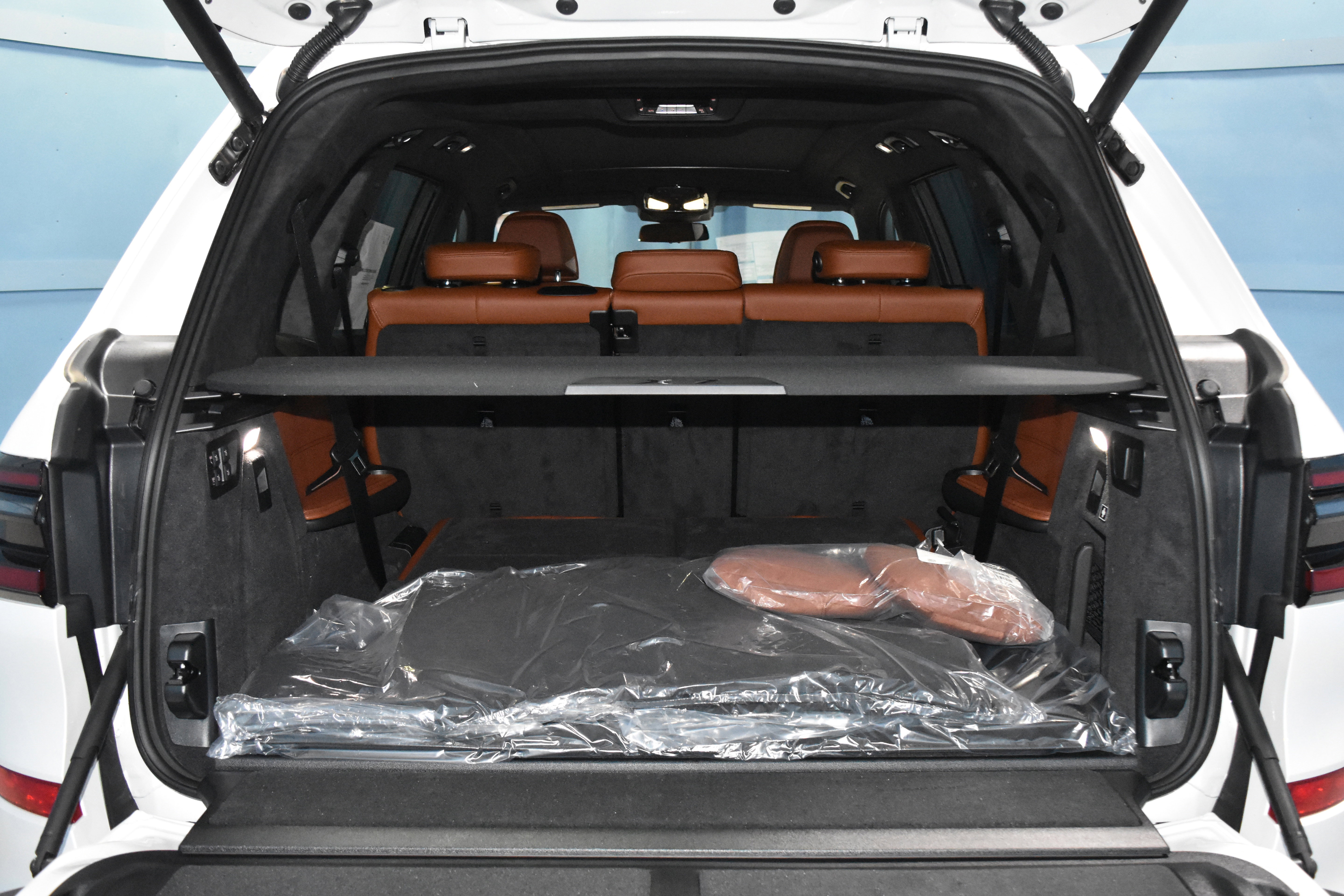 New 2026 BMW X7 M60i image 30