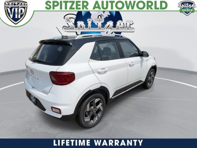 New 2026 Hyundai Venue SEL FWD image 14