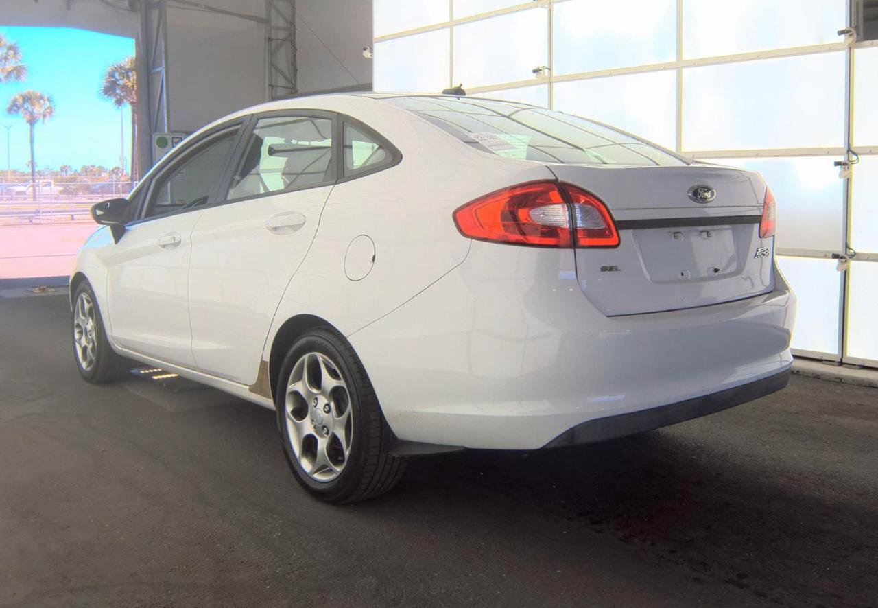 Used 2011 Ford Fiesta SEL image 8