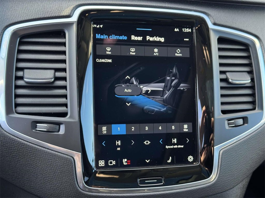 Certified 2024 Volvo XC90 B5 Core w/ Protection Package Premier image 26