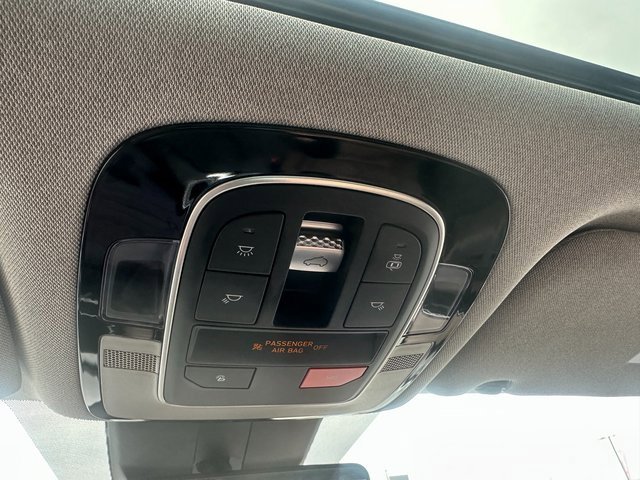 Used 2023 Hyundai Santa Fe Limited w/ Cargo Package image 33