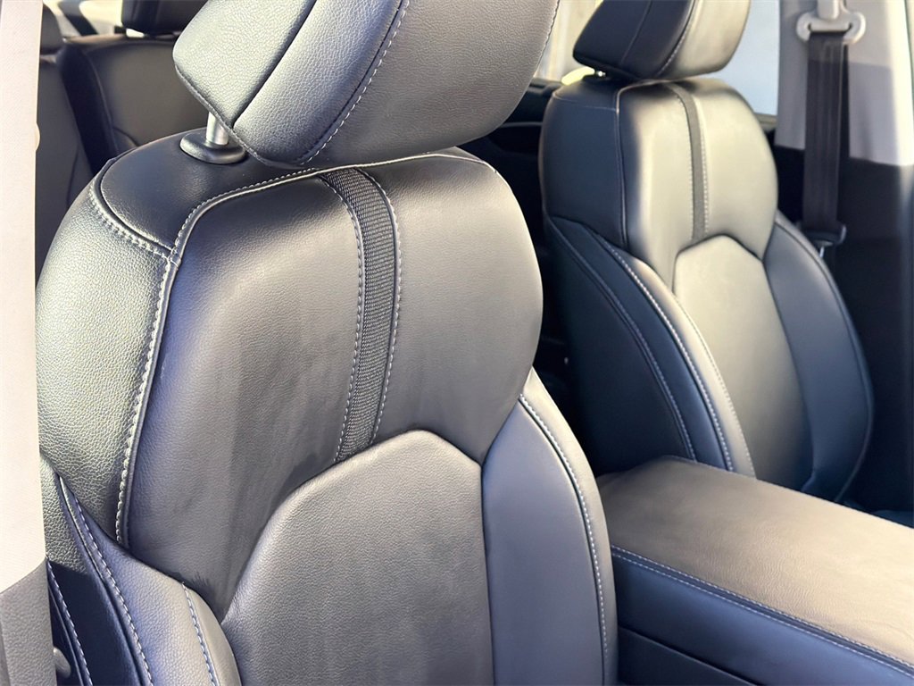 Used 2024 Honda Pilot Touring image 12