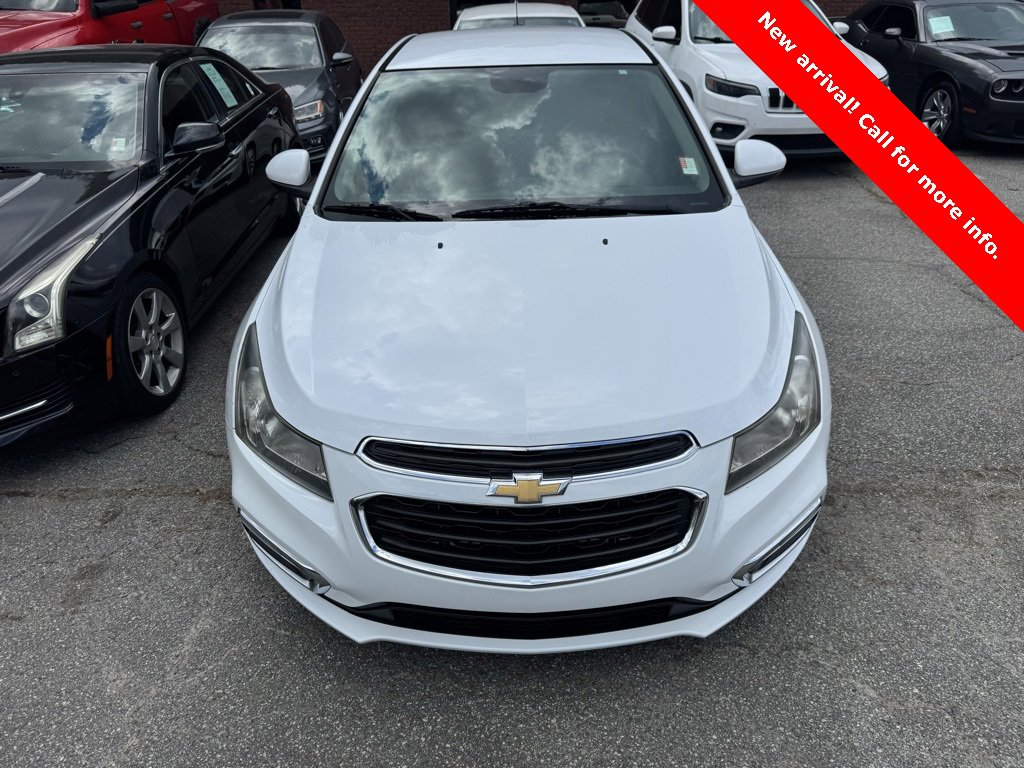 Used 2016 Chevrolet Cruze LT image 2