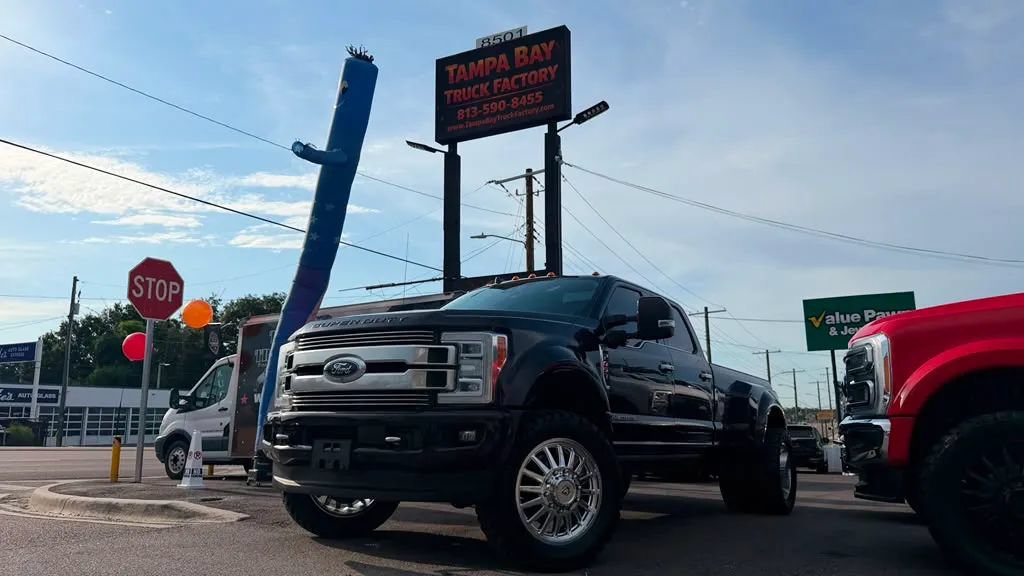 Used 2019 Ford F450 Limited w/ FX4 Off-Road Package AWD/4WD image 3