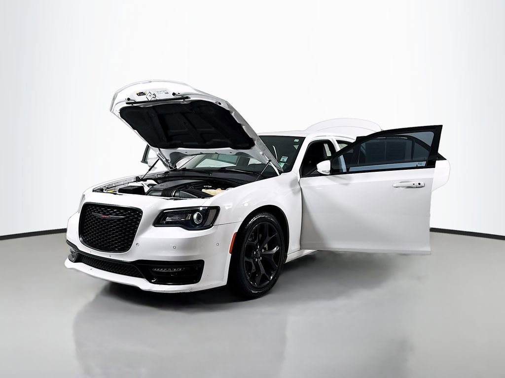 Used 2021 Chrysler 300 S w/ S Model Appearance Package RWD image 15