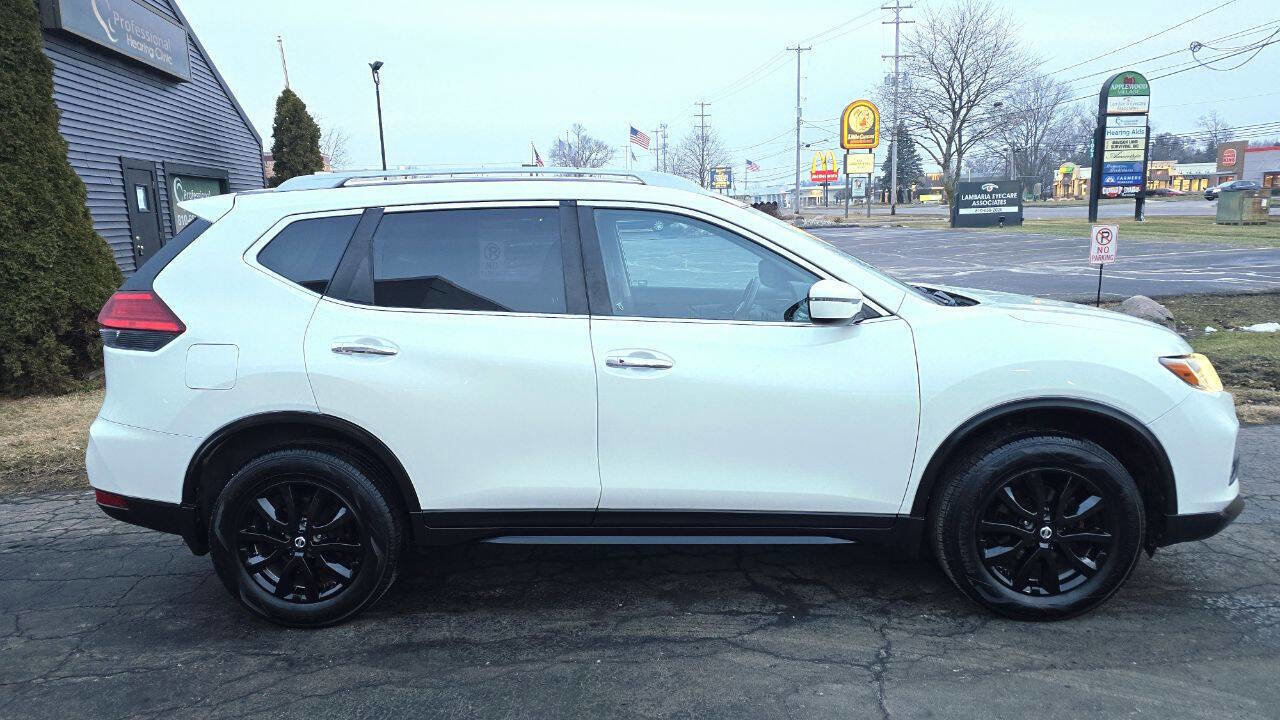 Used 2017 Nissan Rogue SV image 7