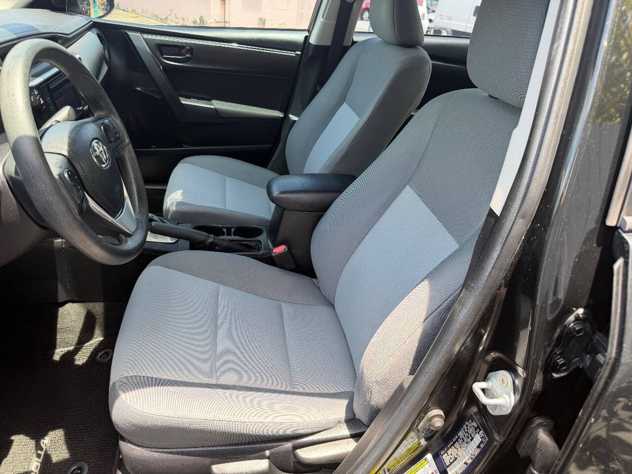 Used 2019 Toyota Corolla L FWD image 5