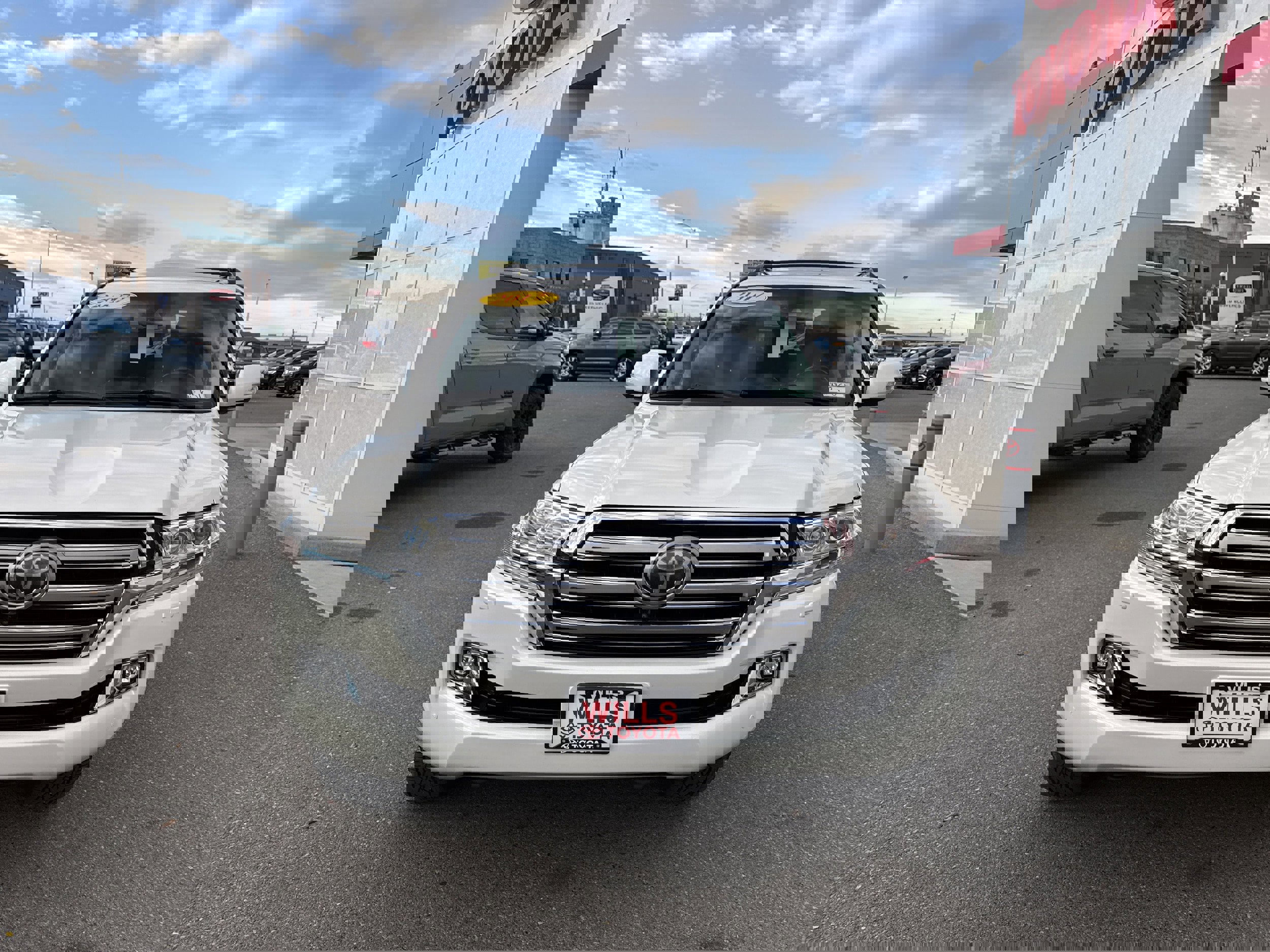 Used 2017 Toyota Land Cruiser image 5