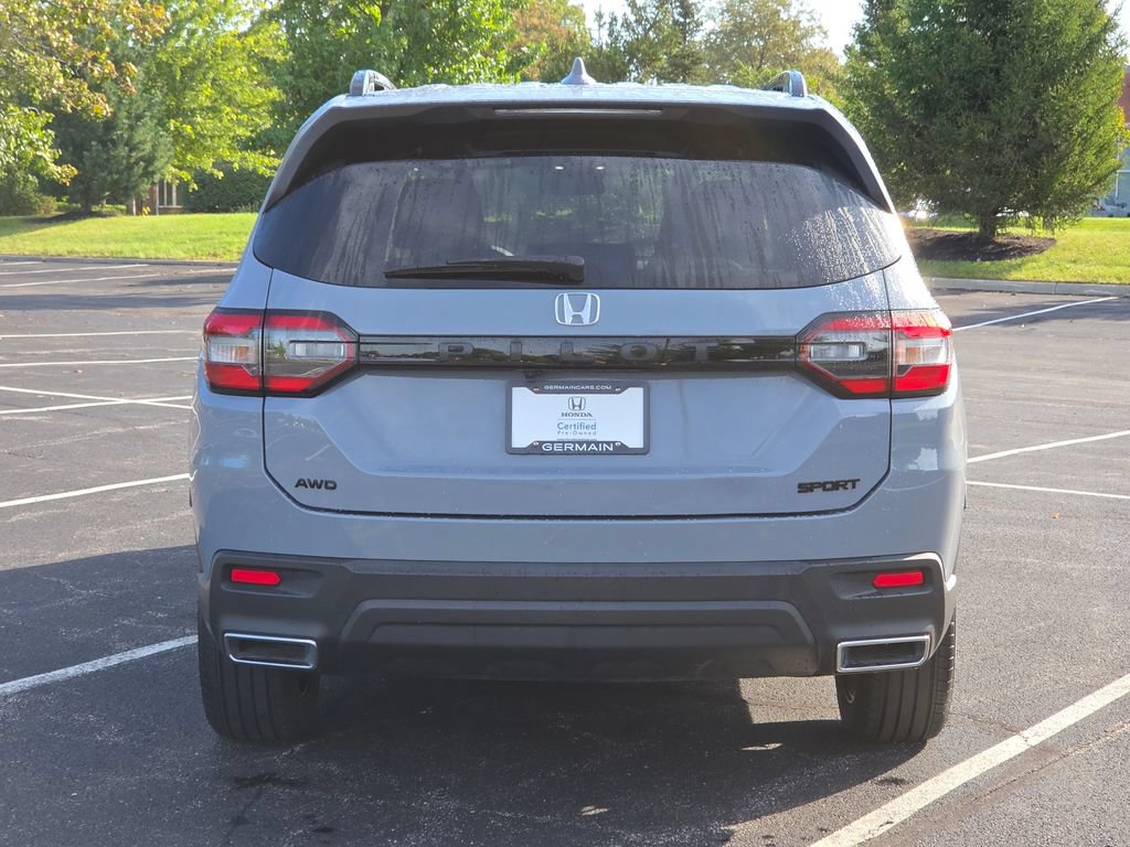 Used 2023 Honda Pilot Sport image 24