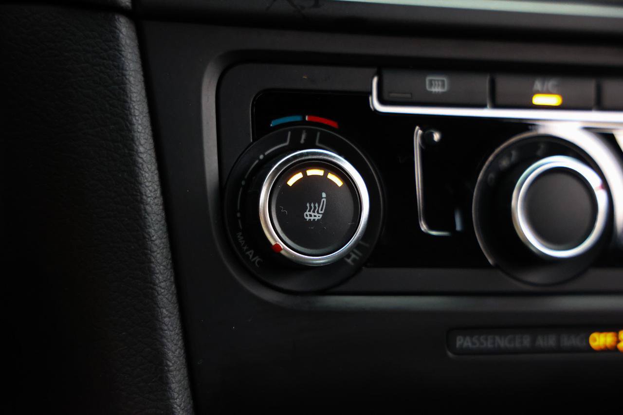 Used 2014 Volkswagen GTI Wolfsburg Edition FWD image 31