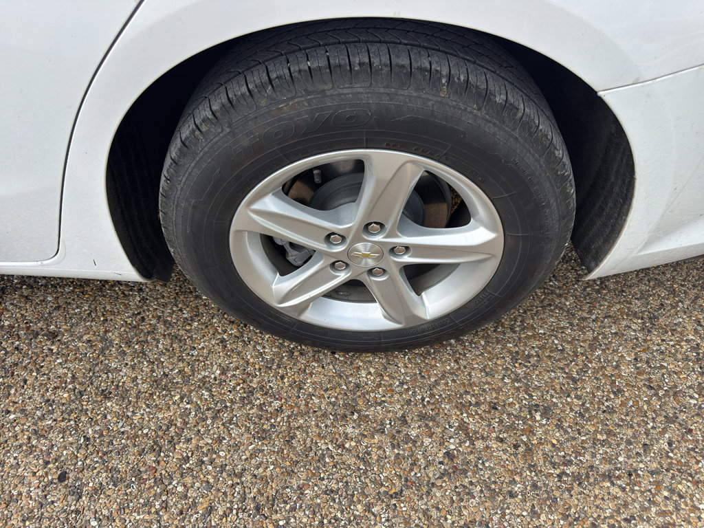 Used 2019 Chevrolet Malibu LS w/ LPO, Convenience Package 1 image 7