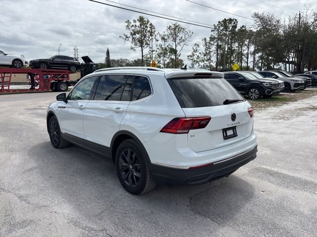 Used 2024 Volkswagen Tiguan SE image 3