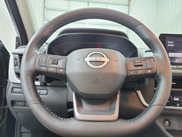 Used 2025 Nissan Rogue SV FWD image 23