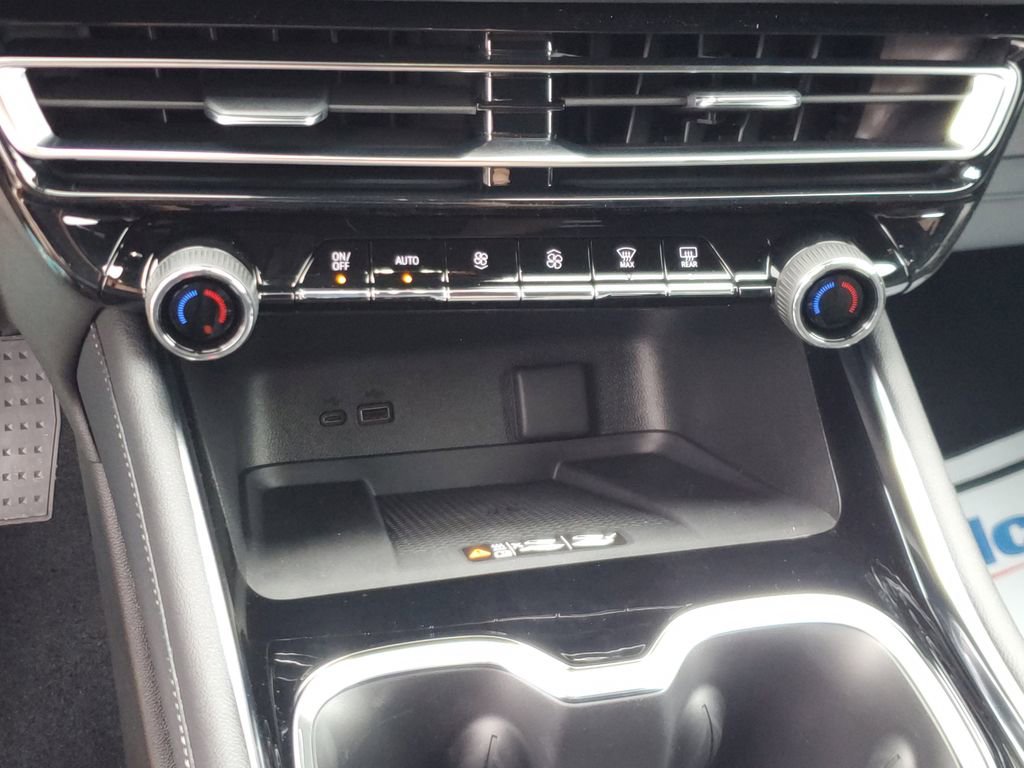 New 2026 Chevrolet Traverse LT w/ Driver Confidence Package image 27