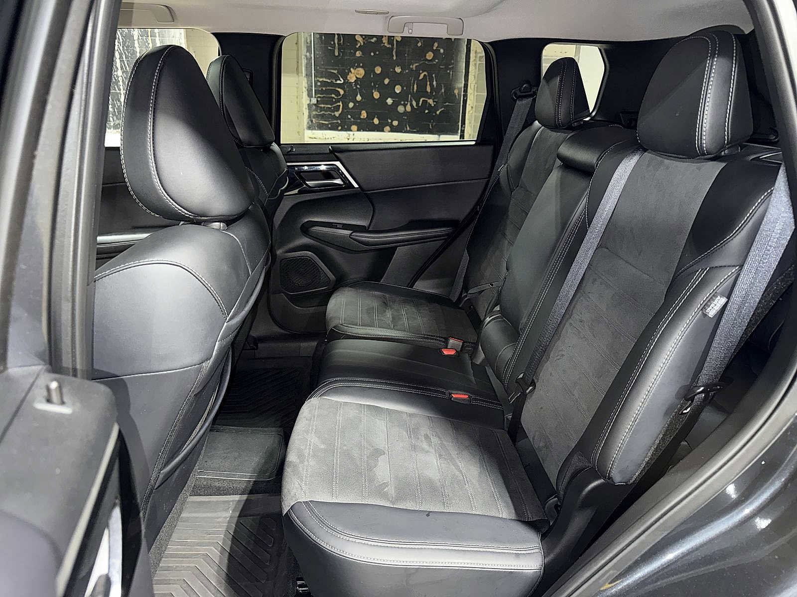 Used 2024 Mitsubishi Outlander Ralliart image 17