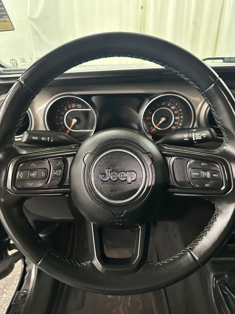 Used 2022 Jeep Gladiator Willys image 15
