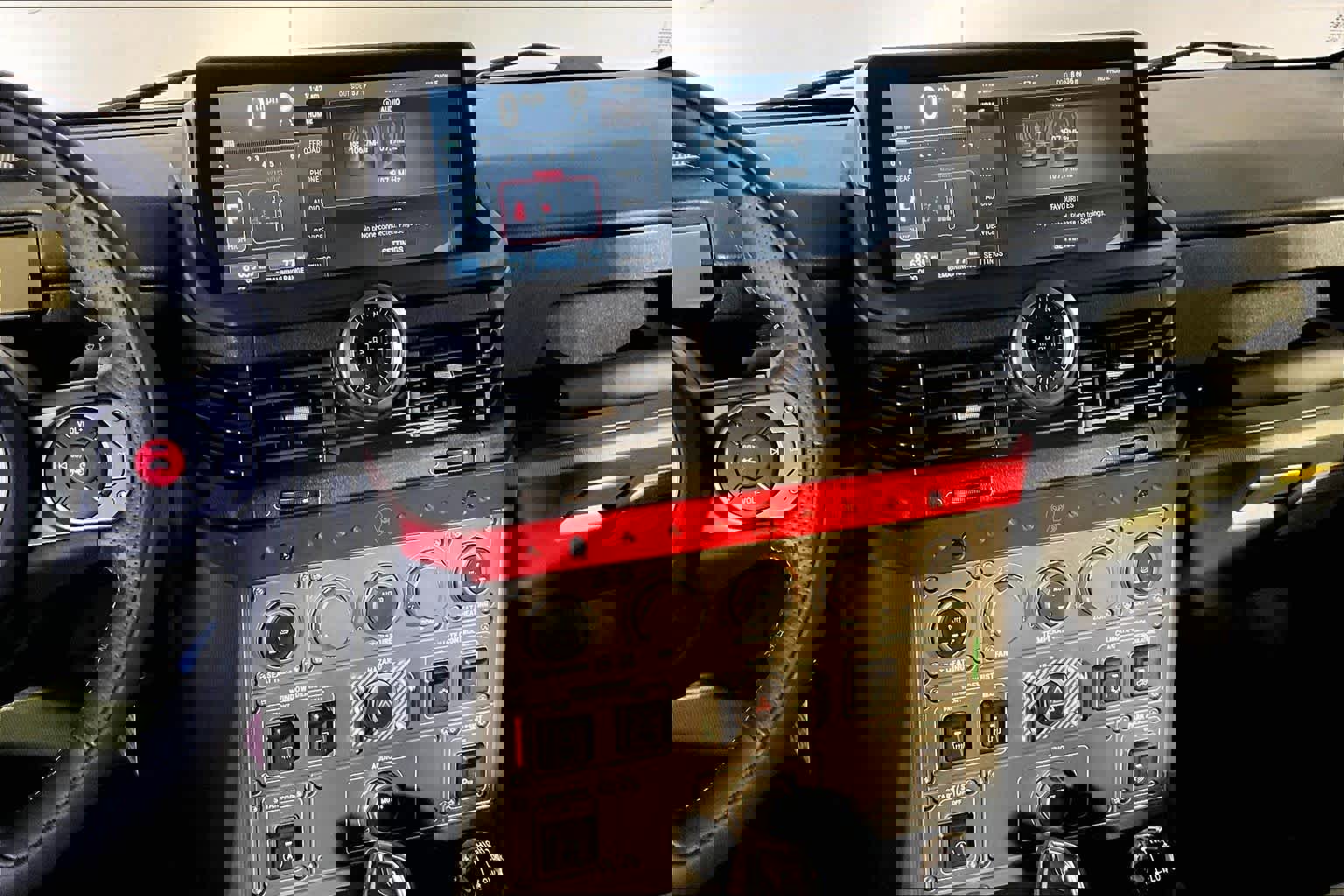 Used 2025 INEOS Grenadier image 7