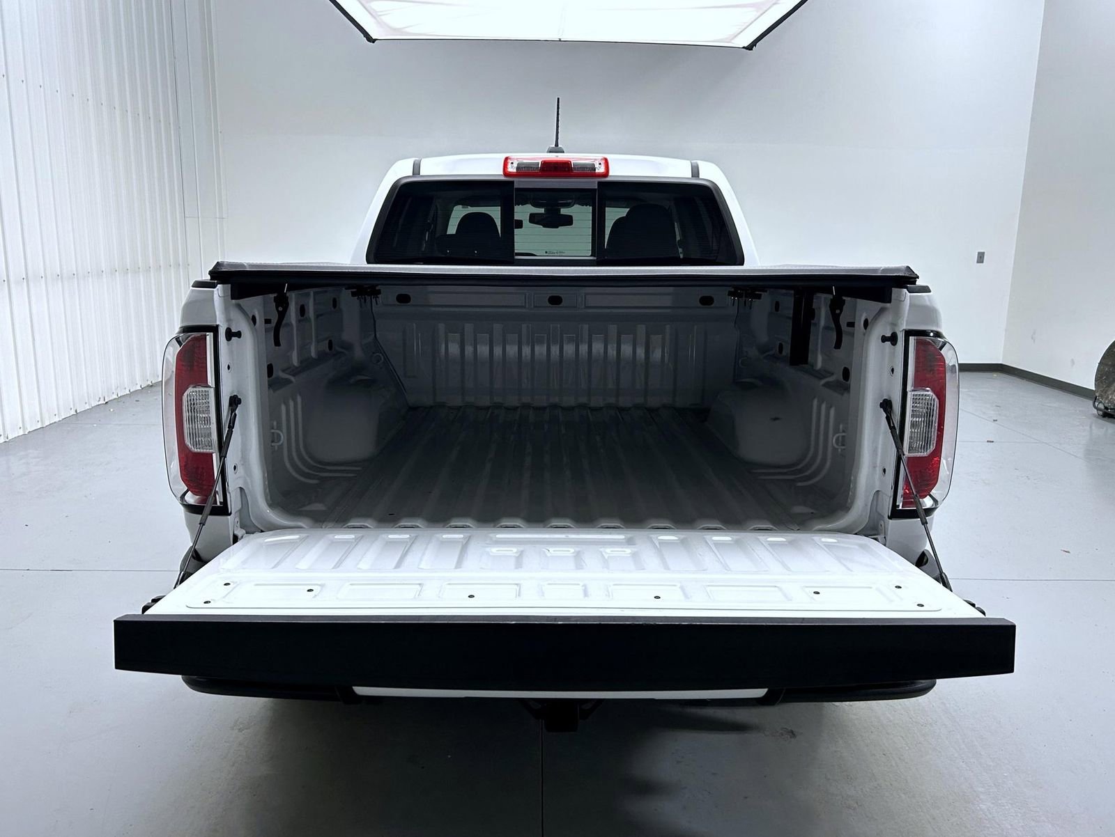 Used 2022 GMC Canyon AT4 w/ Trailering Package image 21