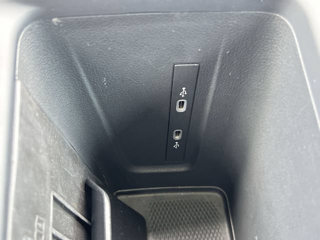 Used 2025 Volkswagen Tiguan SE R-Line AWD/4WD image 23