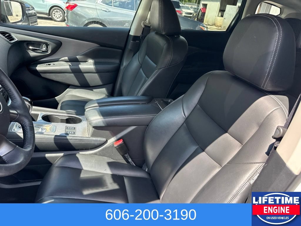Used 2024 Nissan Murano SV AWD/4WD image 16