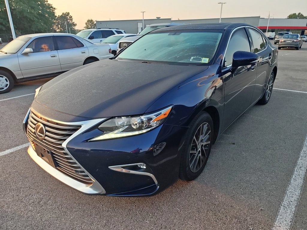 Used 2016 Lexus ES 350 w/ Premium Package w/Wood Trim FWD image 6