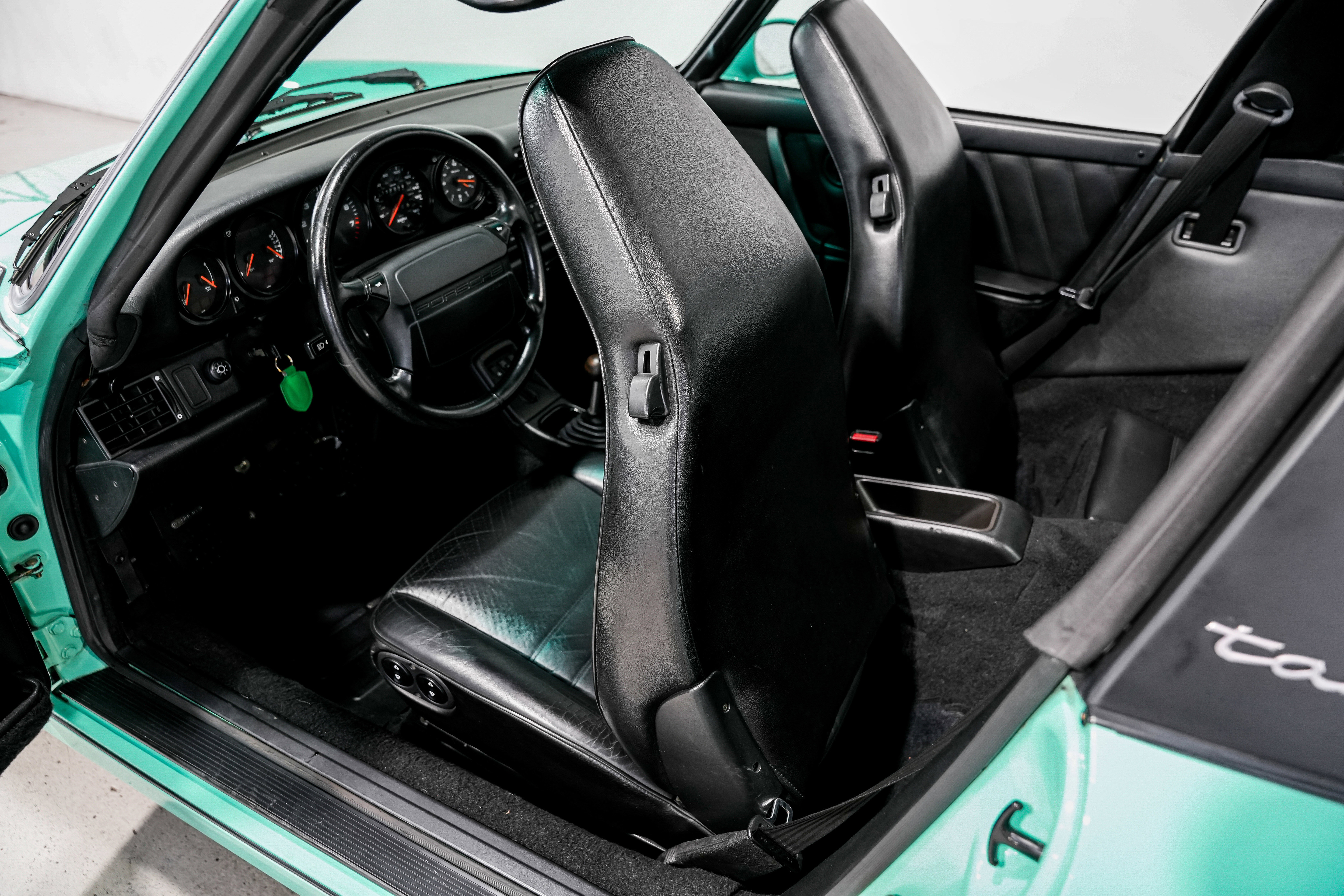 Used 1992 Porsche 911 Targa image 21