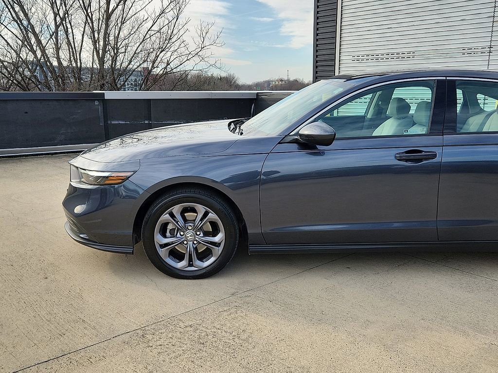 Used 2023 Honda Accord EX image 6