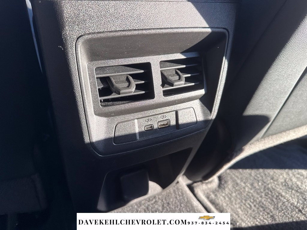 Used 2025 Chevrolet Colorado Z71 w/ Technology Package AWD/4WD image 23