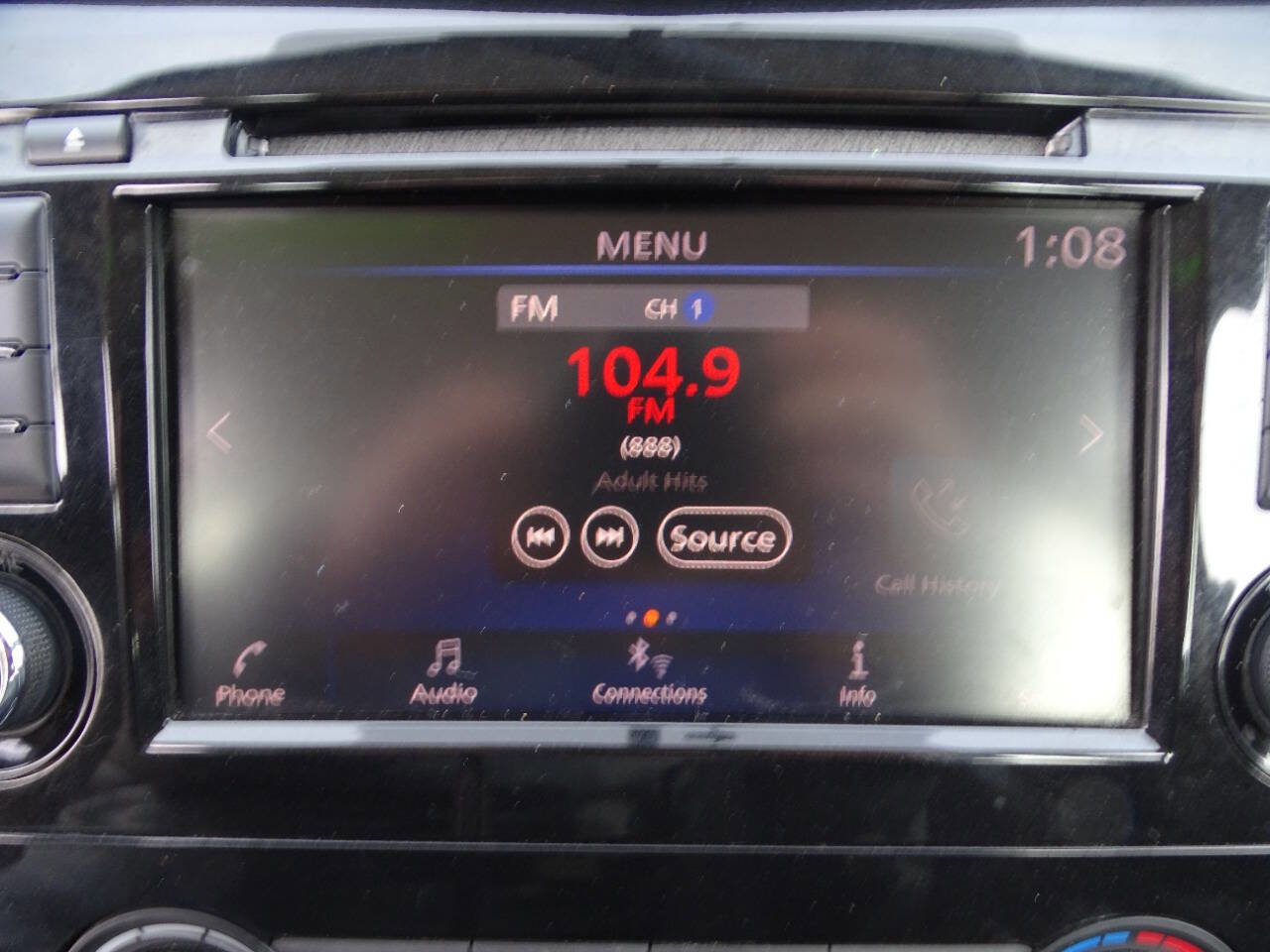 Used 2018 Nissan Rogue S image 18