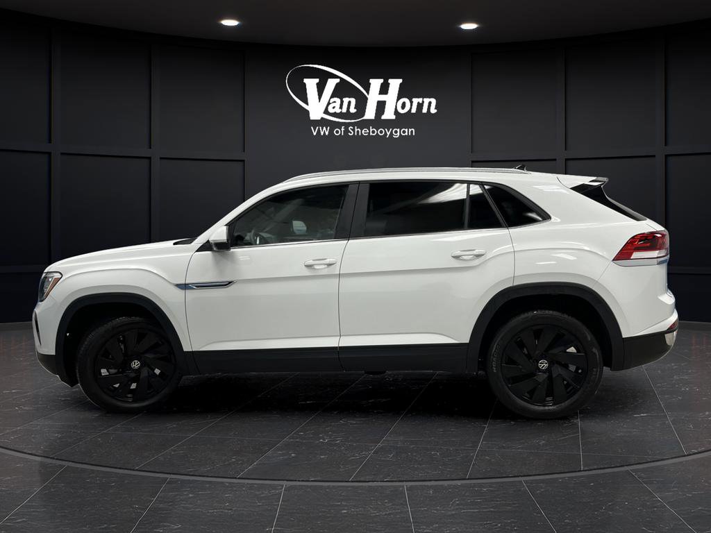 Certified 2025 Volkswagen Atlas Cross Sport SE w/ Panoramic Sunroof Package image 12