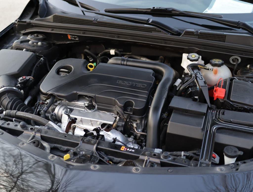Used 2025 Chevrolet Malibu LT FWD image 28