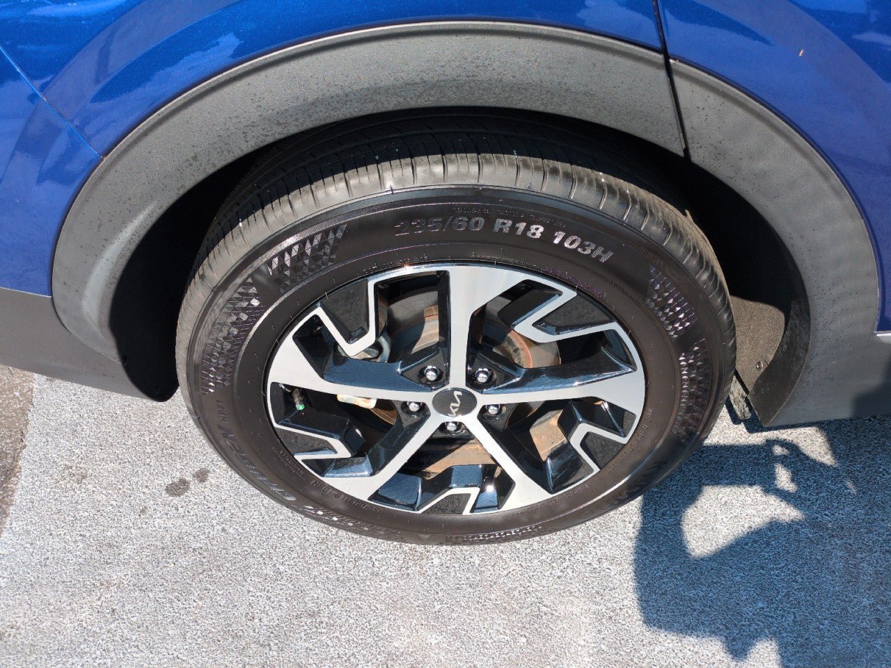 Certified 2024 Kia Sportage EX FWD image 9