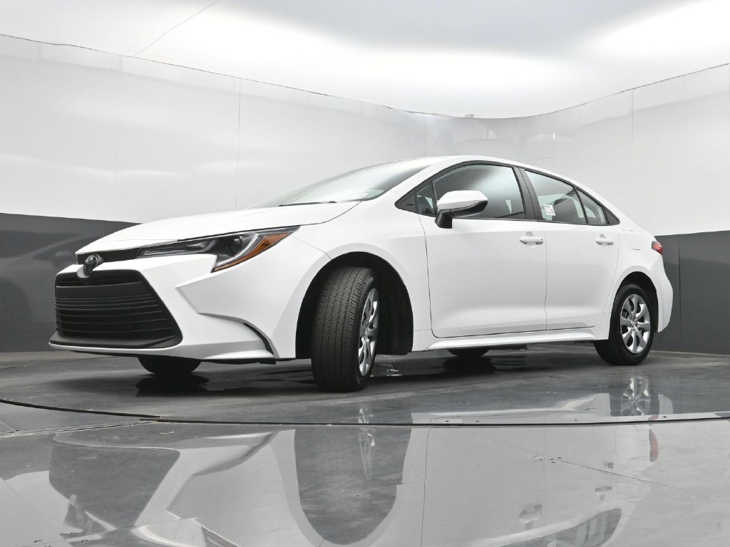 Used 2023 Toyota Corolla LE FWD image 25