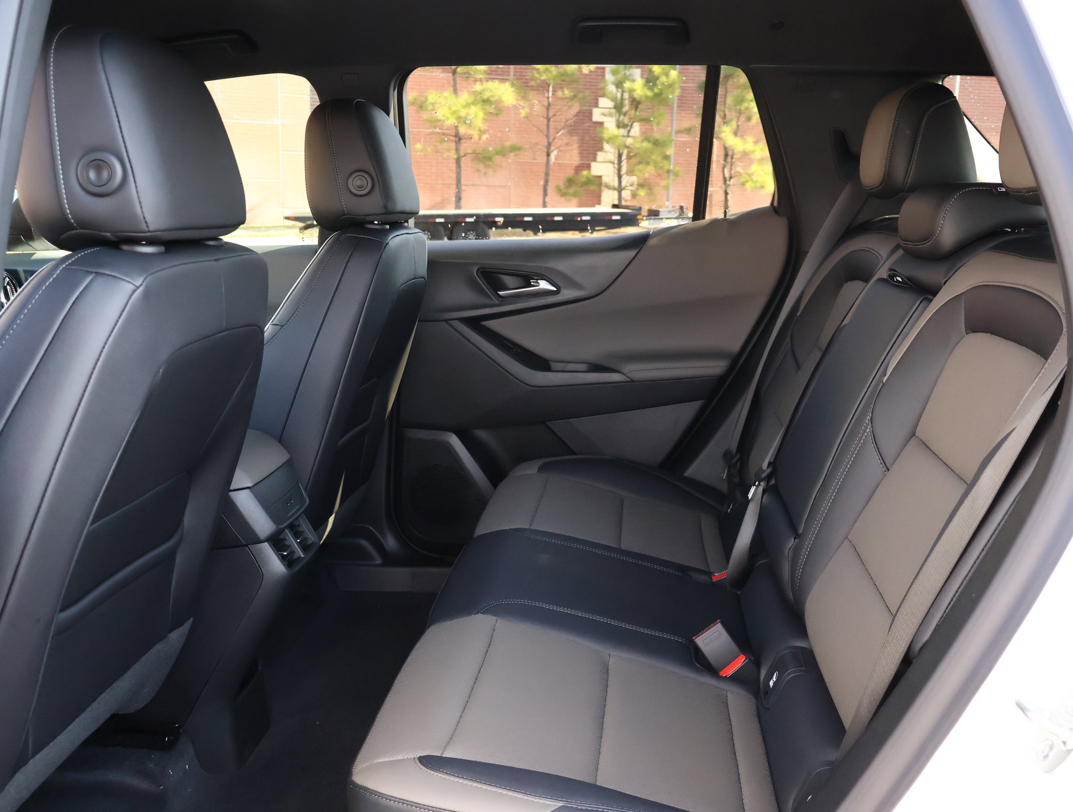 New 2026 Chevrolet Equinox LT w/ Convenience Package II image 20