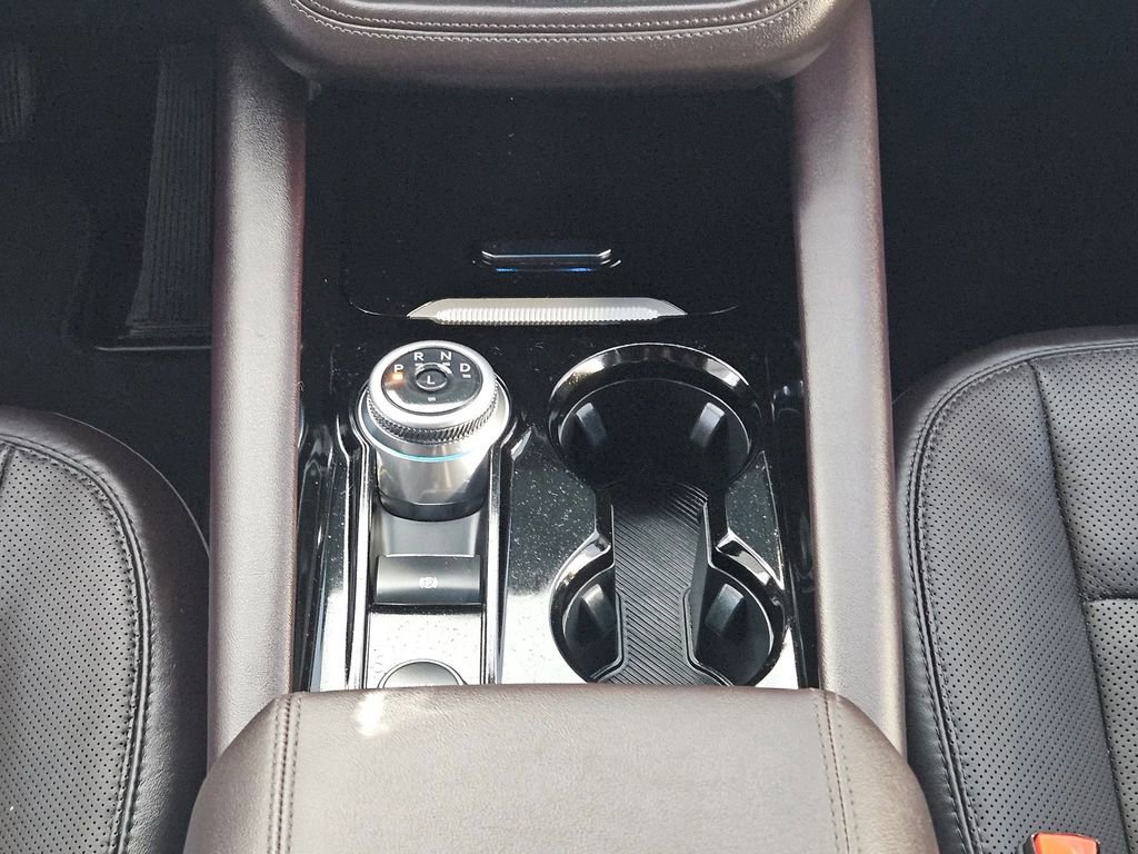 Used 2025 Ford Explorer Platinum w/ LUX Leather Package image 21