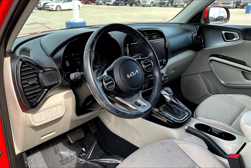 Used 2023 Kia Soul EX FWD image 13