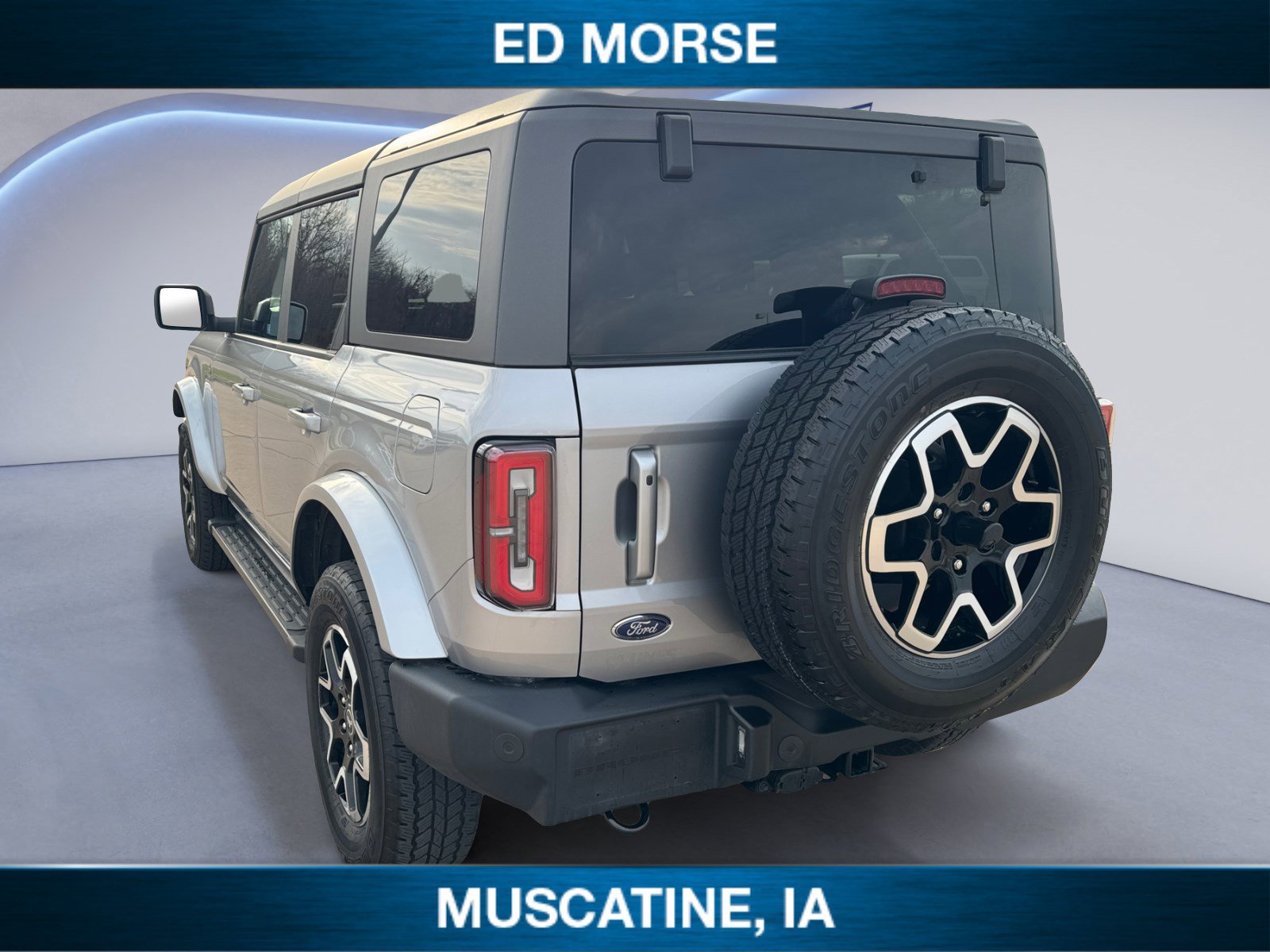 Used 2024 Ford Bronco Outer Banks image 3