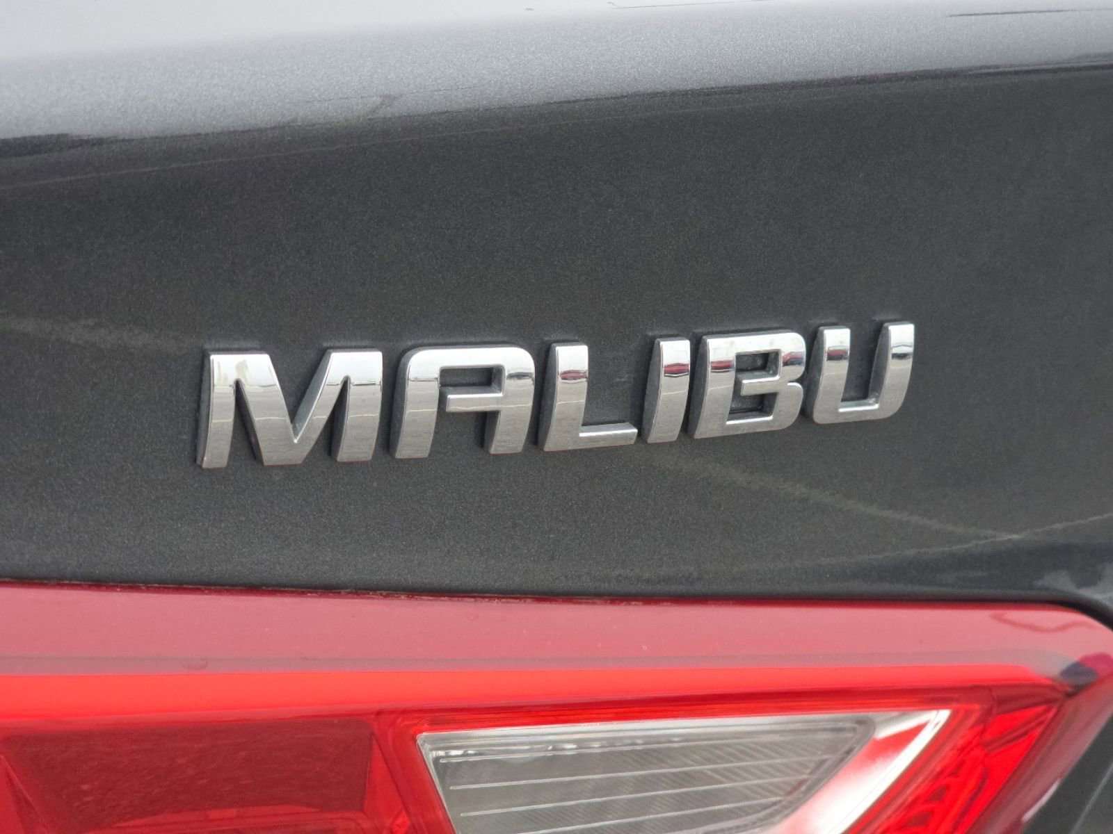 Used 2016 Chevrolet Malibu LT image 10