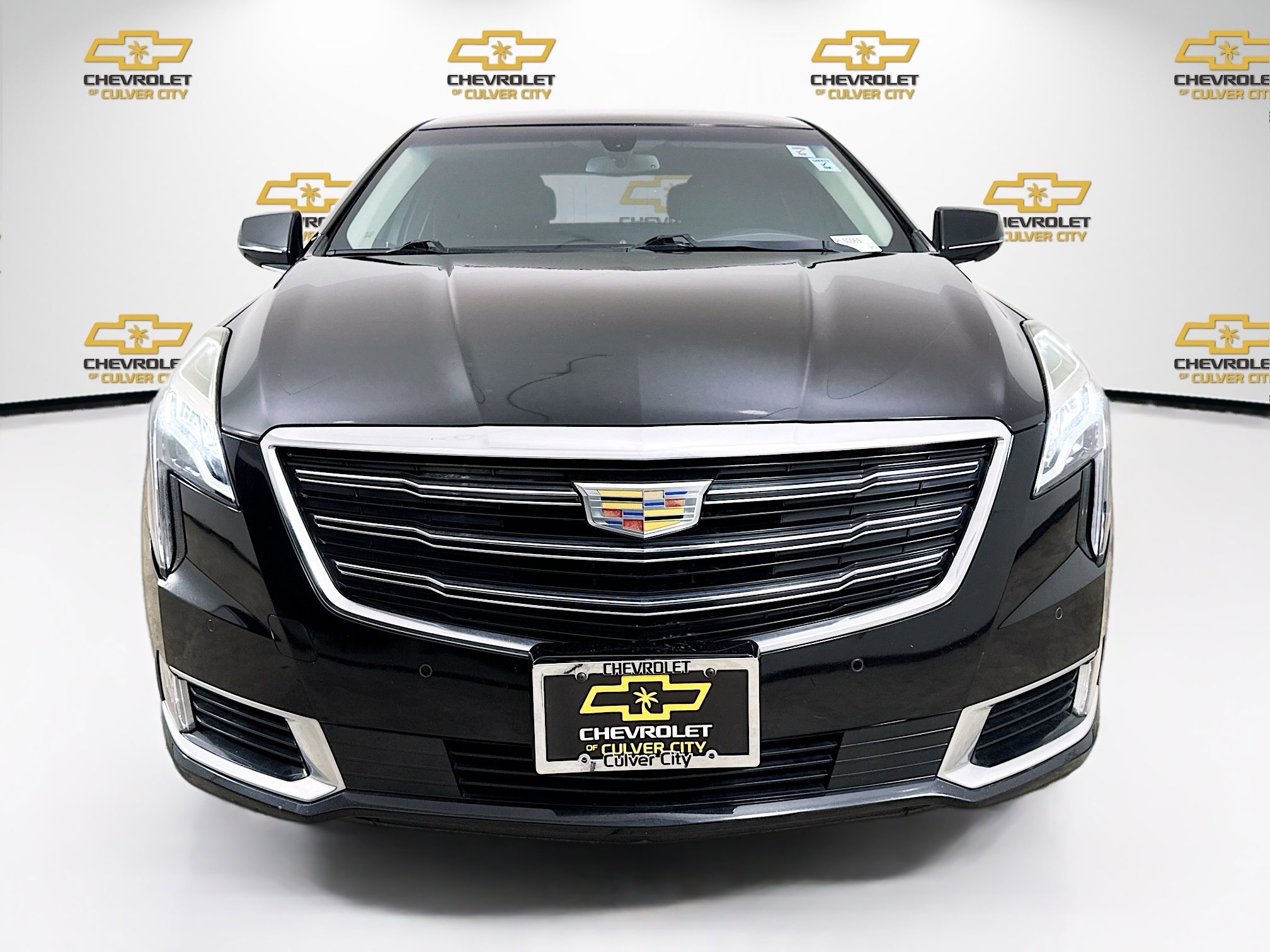 Used 2019 Cadillac XTS Luxury image 2