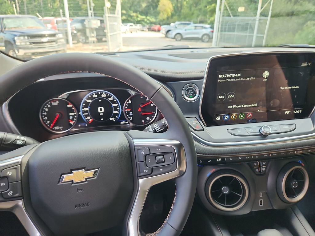 Certified 2025 Chevrolet Blazer Premier w/ Driver Confidence II Package image 15