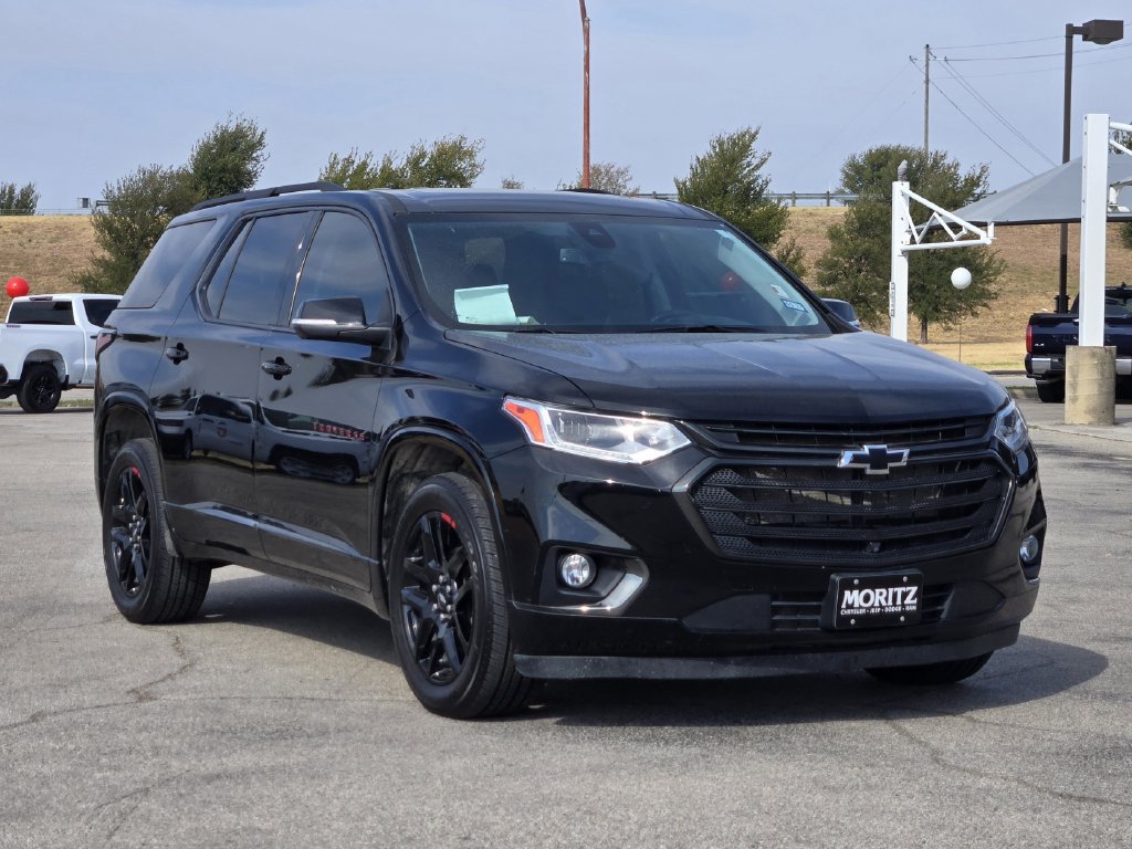 Used 2021 Chevrolet Traverse Premier w/ Redline Edition FWD image 3