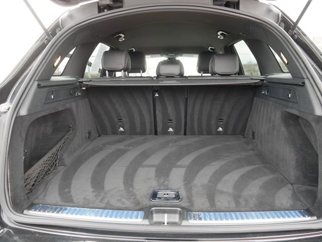 Used 2019 Mercedes-Benz GLC 300 4MATIC image 18