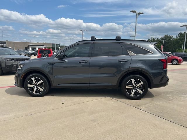 Used 2022 Kia Sorento EX w/ Panoramic Sunroof Package FWD image 5