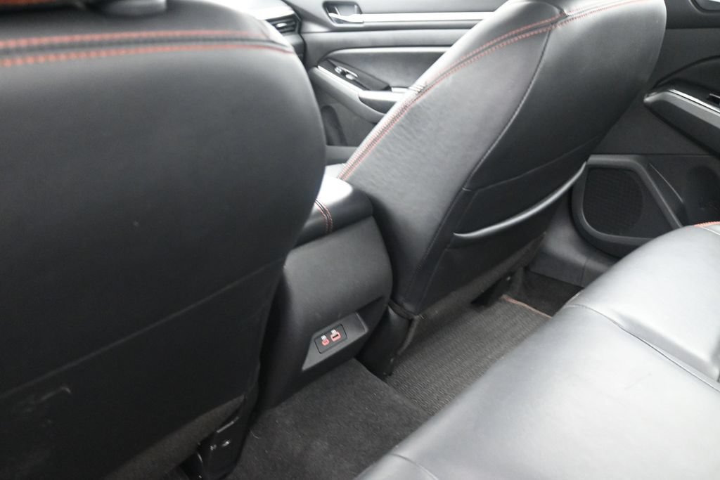 Used 2025 Nissan Altima 2.5 SR FWD image 17