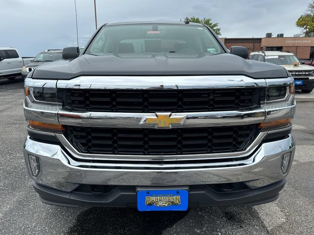 Used 2018 Chevrolet Silverado 1500 LT w/ All Star Edition AWD/4WD image 9
